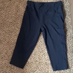 Skechers Go Walk High Waisted Ankle Leggings. Size large